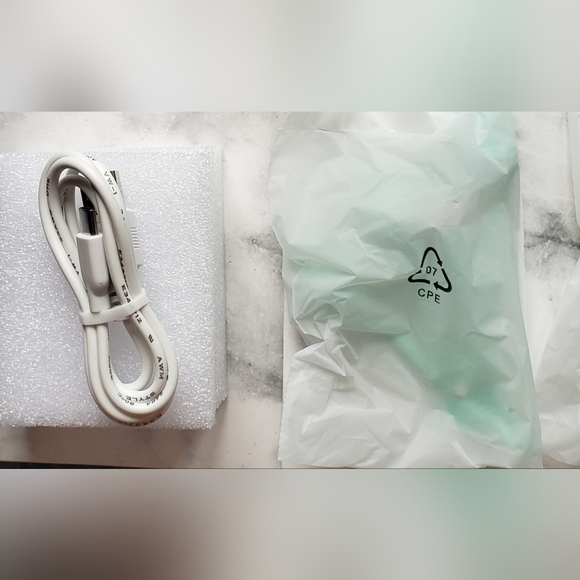 Wireless Oral Irrigator Waterpik - Picture 10 of 14